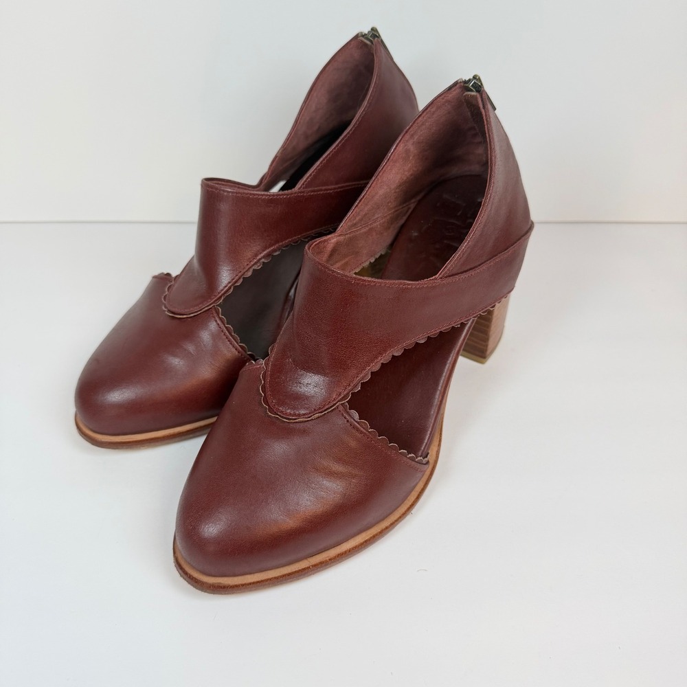 Bali ELF Womens Rain Kiss Scallop Leather Block Heel Zip Up Shoes Sz 7.5 Brown